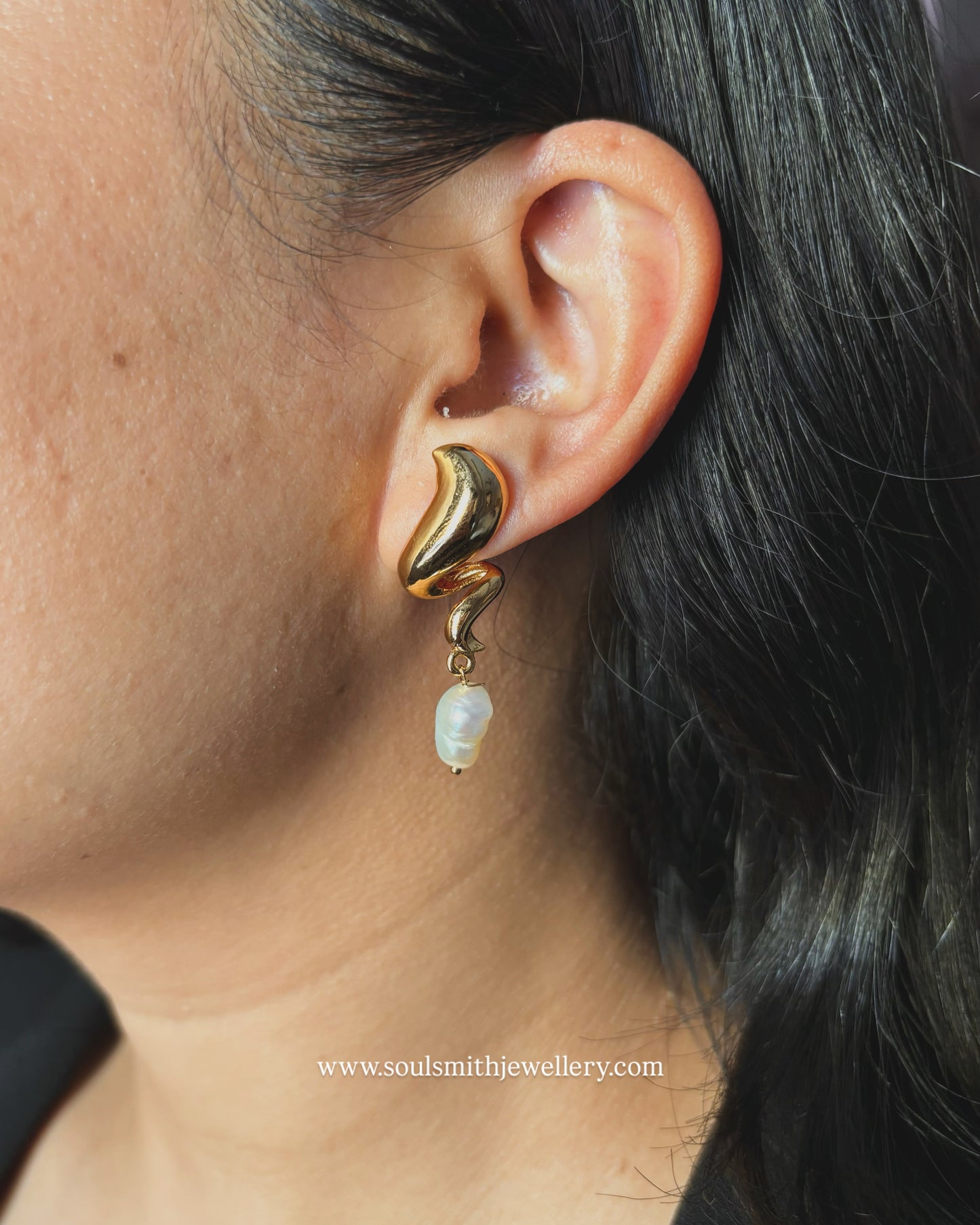 Pearl-swirl earrings