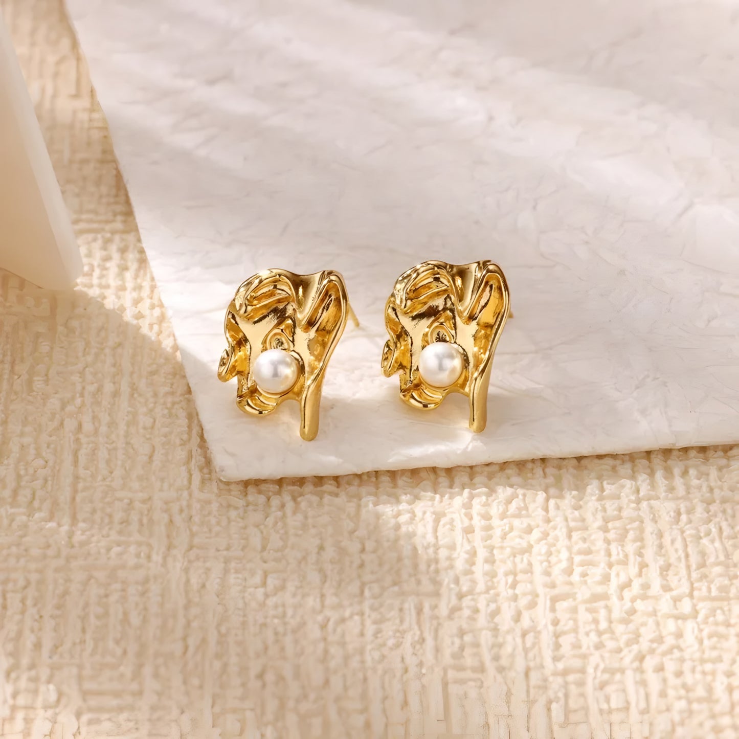 Isla Pearl studs
