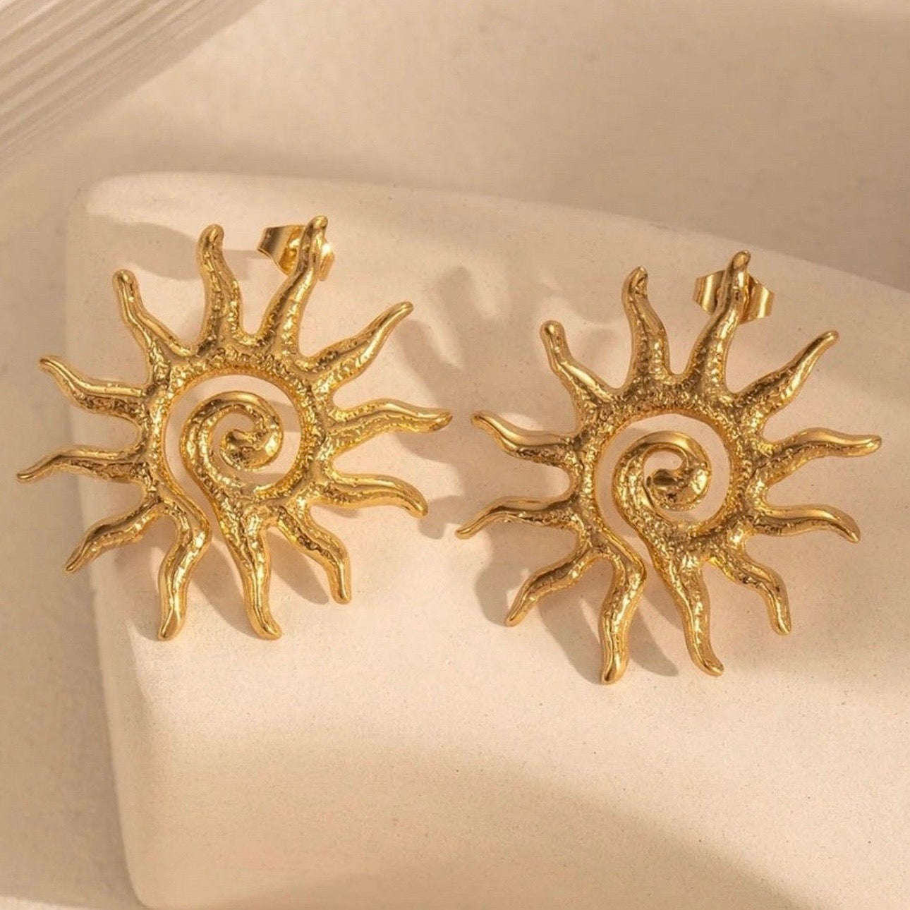 Solara Studs