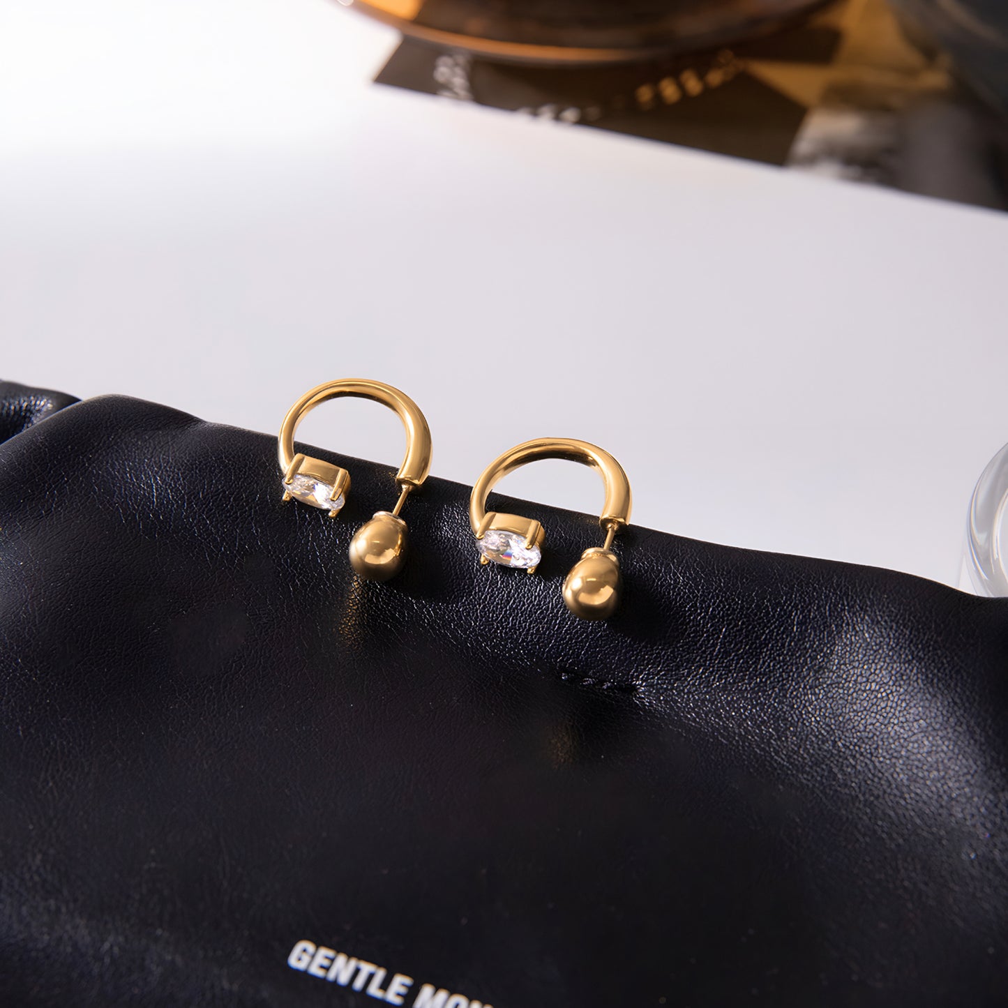 Constance earrings