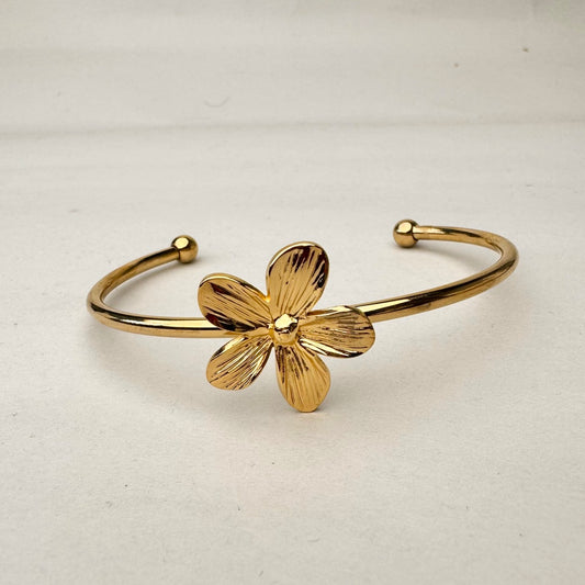 Lilly cuff bracelet