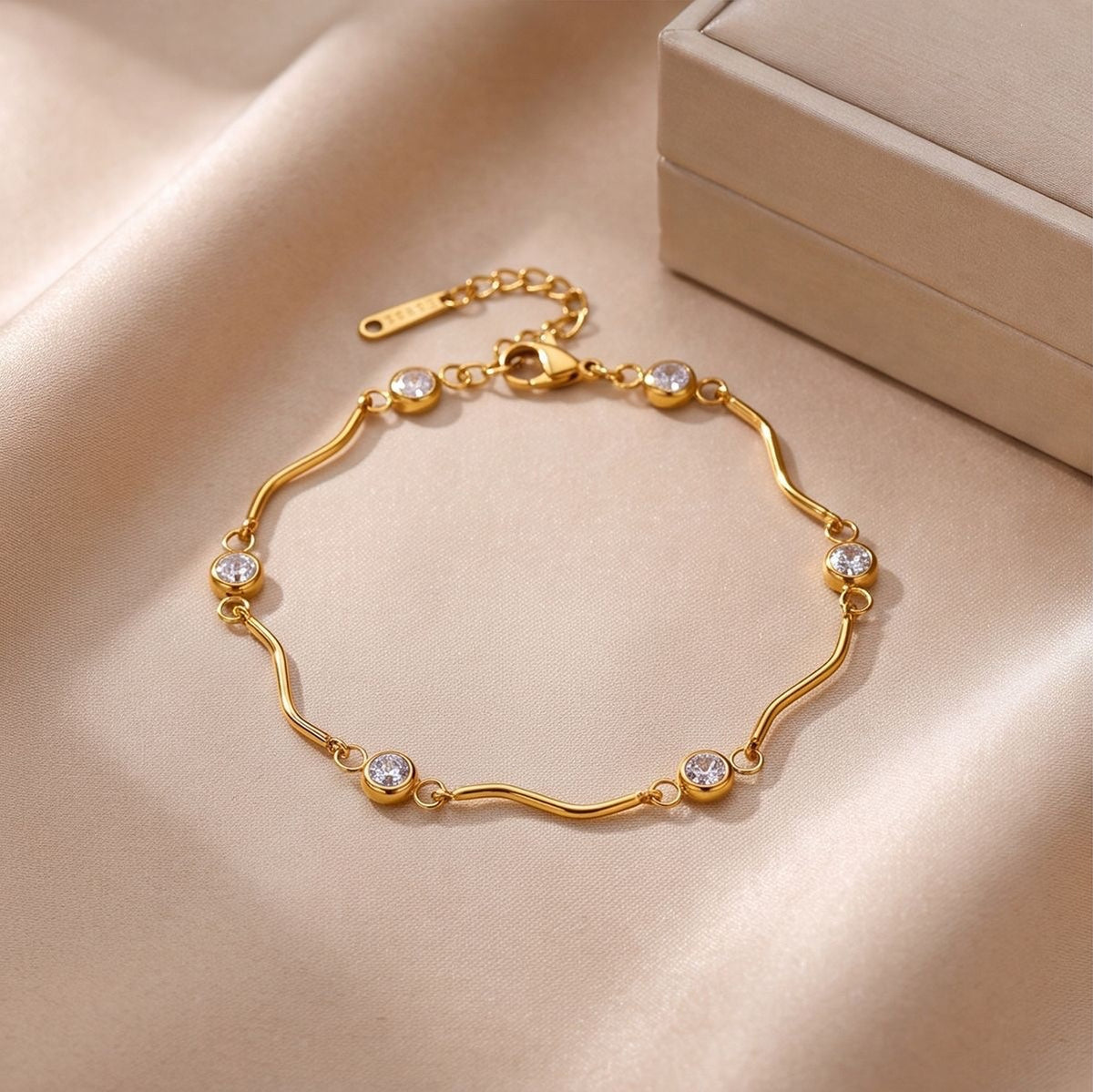 Kattana wave bracelet