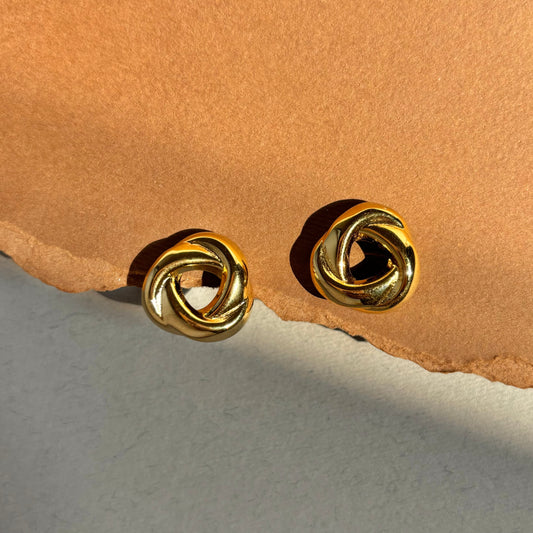 Aurum studs
